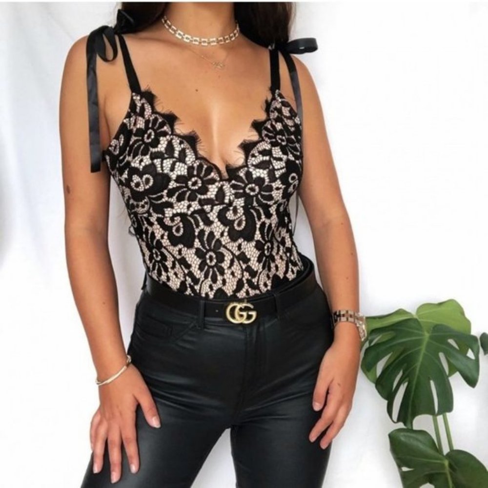 Black Lace Sleeveless V-Neck Bodycon Bodysuit Top Leotard - Picture 10 of 11